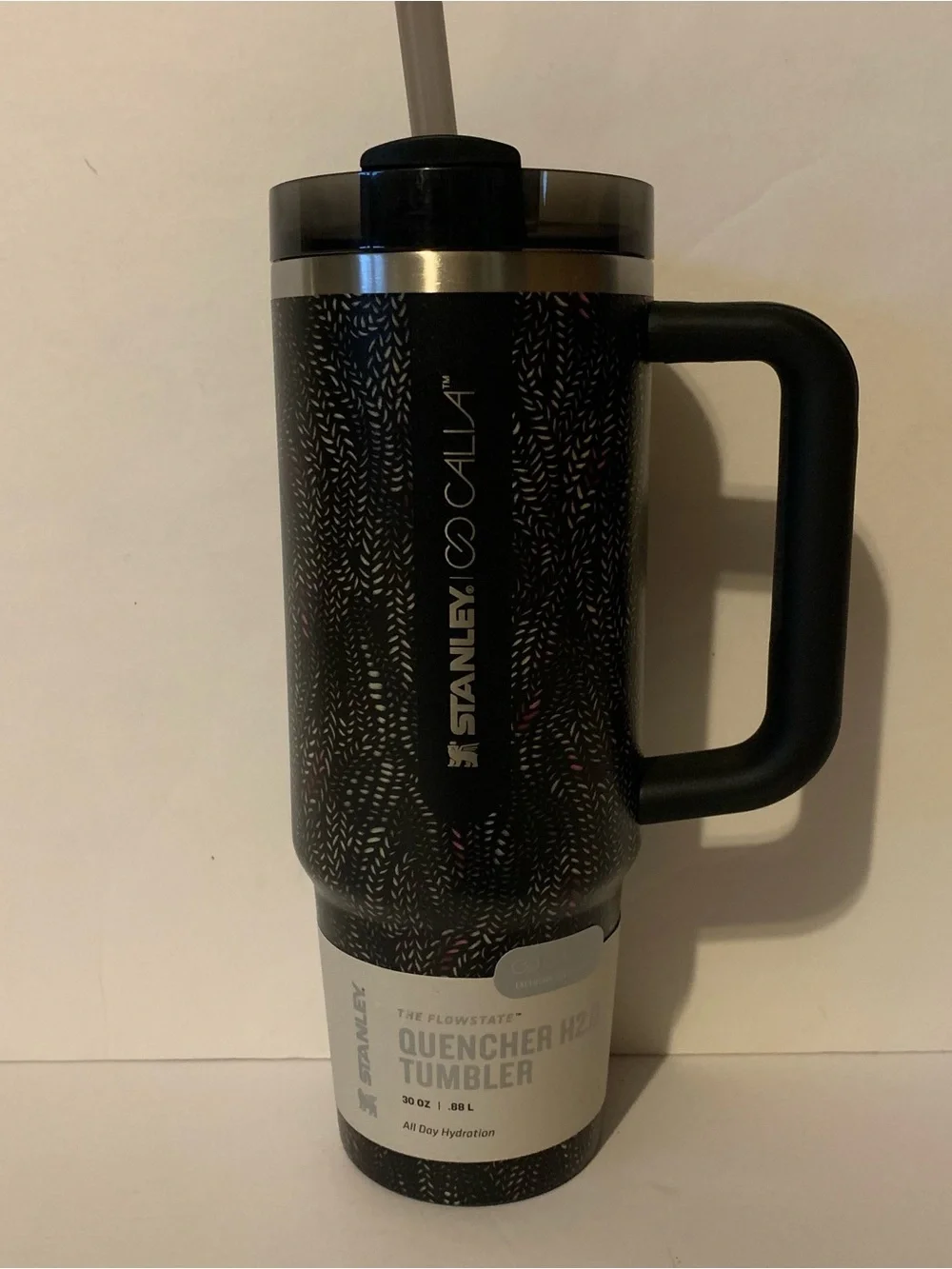 NWT. STANLEY x Calia 30 oz Flowstate Quencher H2.0 Tumbler Black Serpent